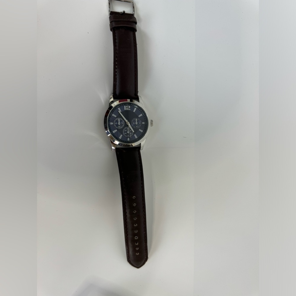 Men’s Watch - Picture 9 of 9